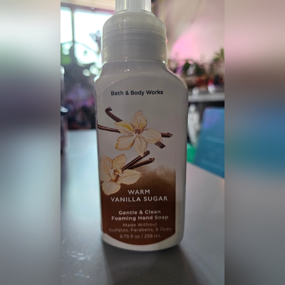 Warm vanilla sugar foaming hand soap